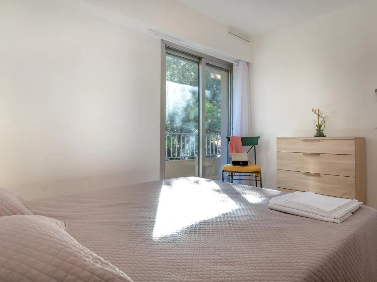 Appartement 2 Pieces Avec Terrasse - Plage A 50M - Climatise - Proche Gare Et Commerces - Fr-1-466A-4 Saint-Raphael  Saint-Raphael (Var)